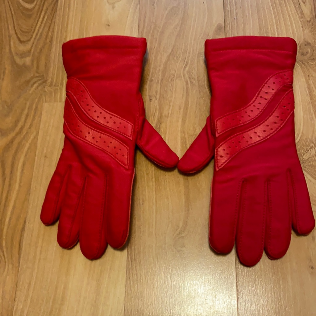 New Red Gloves